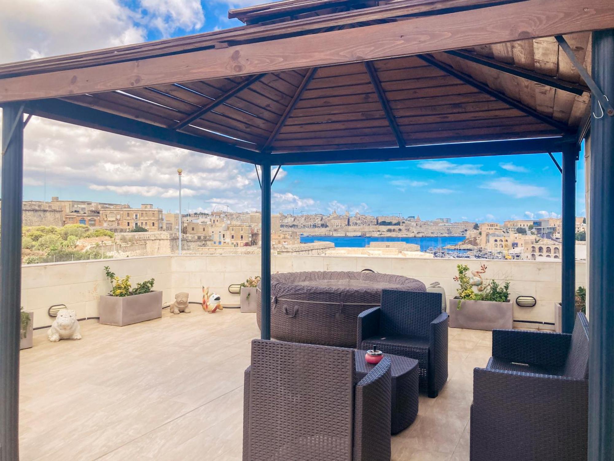 Valletta And Grand Harbour Lookout Kalkara Esterno foto