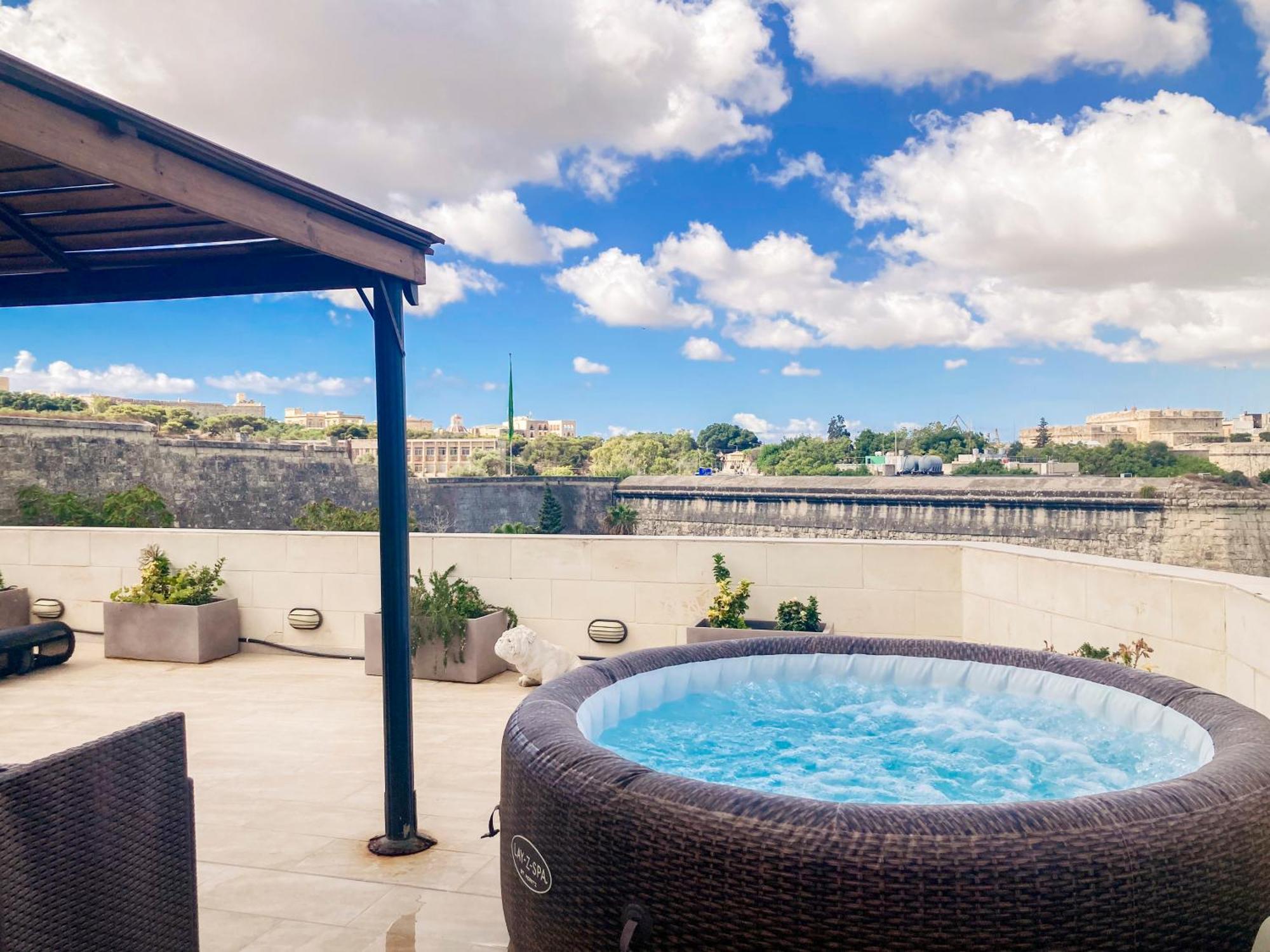 Valletta And Grand Harbour Lookout Kalkara Esterno foto